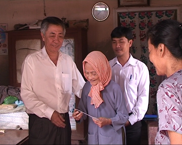 ຕອບບຸນແທນຄຸນບັນດາ ນັກຮົບທີ່ເສຍສະຫຼະຊີວິດ ເພື່ອຊາດ, ຄອບຄົວ ນະໂຍບາຍ